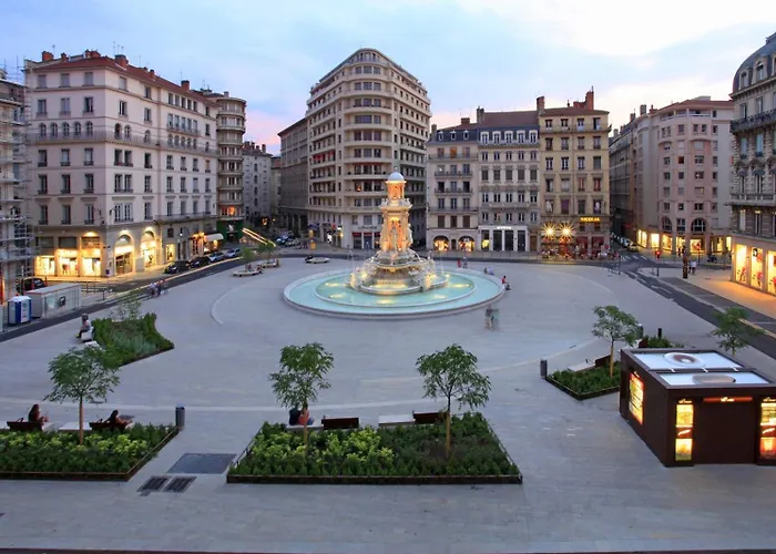 Les Jacobins, Hypercentre
